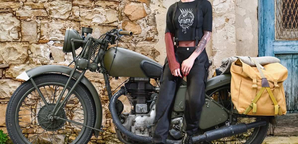 Comment fixer son téléphone sur une moto ?