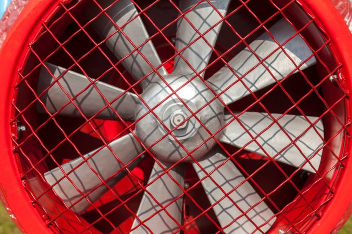 Les avantages des ventilateurs HVLS dans les entrepôts montréalais​